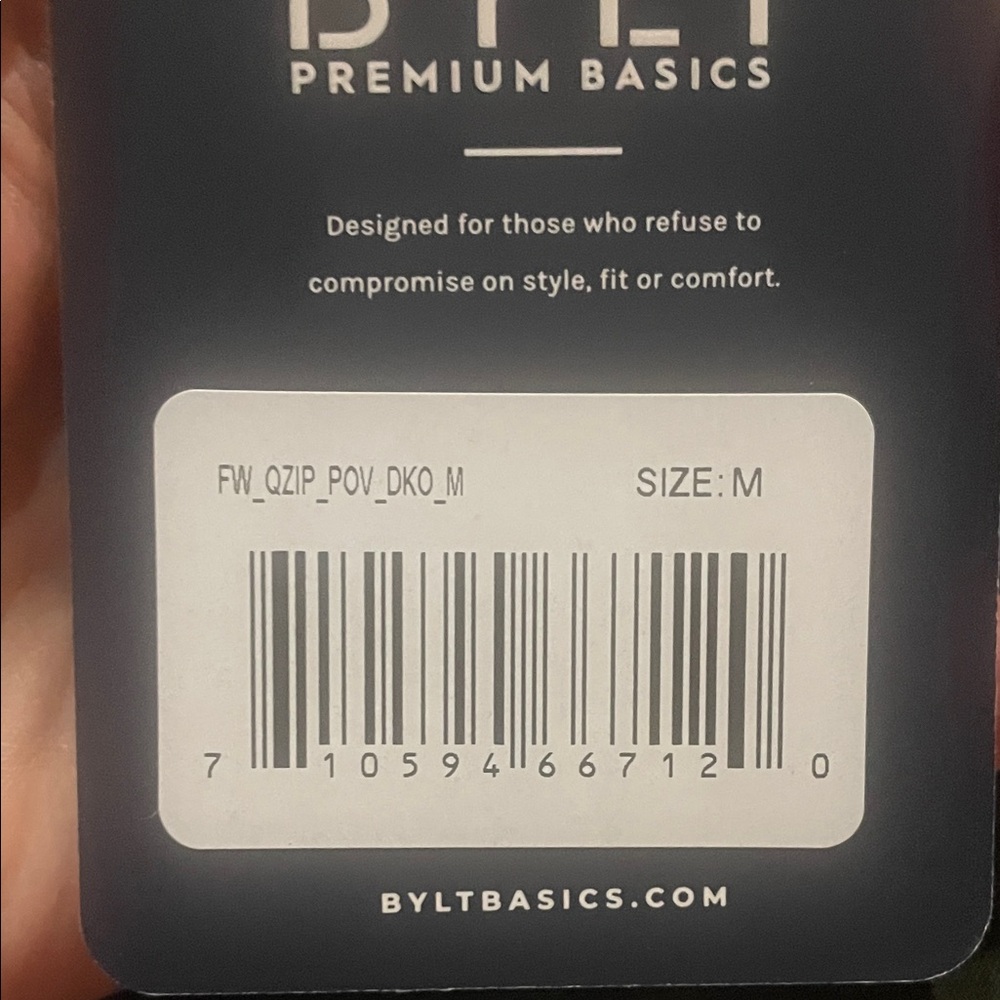 BYLT Basics Men’s green pullover NWT, medium - Picture 8 of 8